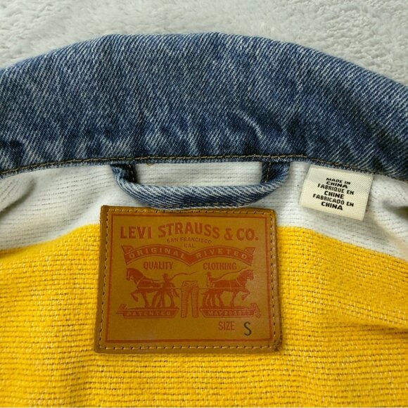 Levi's x Hudson's Bay Women's Sz S Reversible Blanket Lined Stripes Denim Jacket - Picture 2 of 15